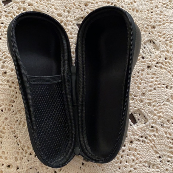 Cordless Electric razor hard shell travel case Storage carrying case black - Picture 2 of 9